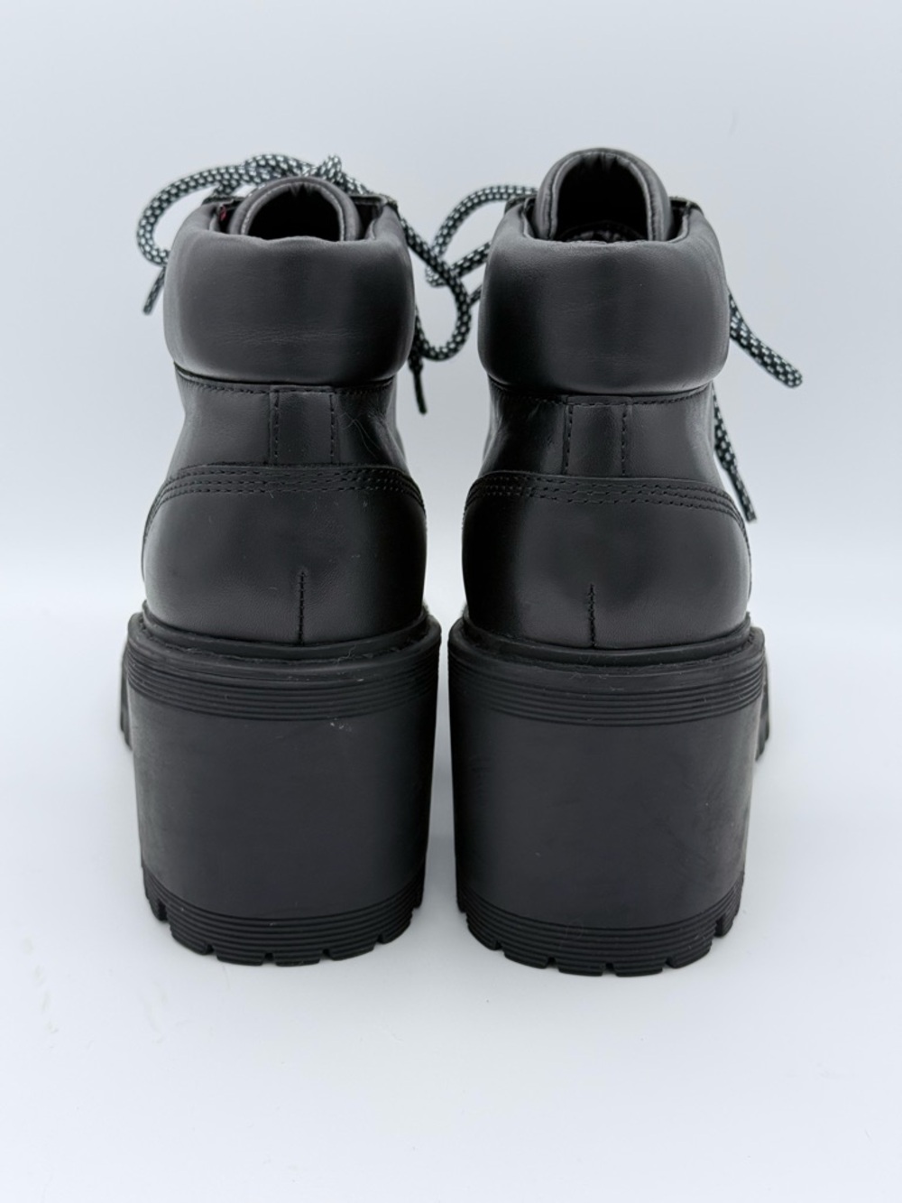 Marc Fisher LTD MLWALDO Black Lace-Up Hiker Ankle Boot Women's Size 9 - Picture 4 of 9